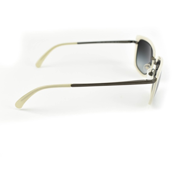 CHANEL Pearl/Antique Silver Logo Sunglasses (gc) - Picture 5 of 8